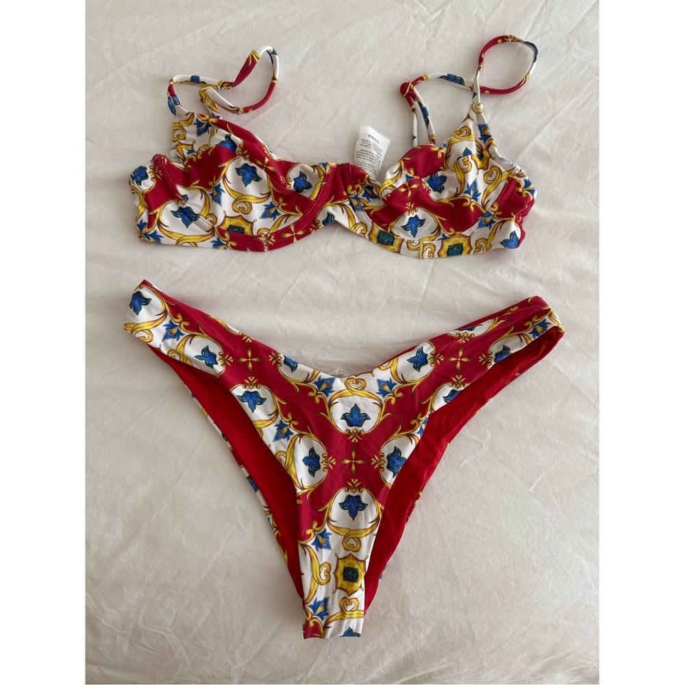 WeWoreWhat Red Blue Gold Baroque Printed Underwire Bikini Set Small